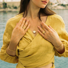 Load image into Gallery viewer, Solune Pendant Necklace