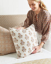Load image into Gallery viewer, Patuli Pillow, Amaro - 20"