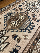 Load image into Gallery viewer, Vintage Karaja Runner - "Leonie"