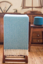 Load image into Gallery viewer, Sheep's Wool Throw, Beige Thorn
