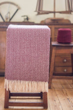 Load image into Gallery viewer, Sheep's Wool Throw, Beige Thorn
