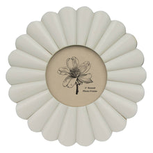 Load image into Gallery viewer, 3&quot; Scalloped Round Frame, White Resin
