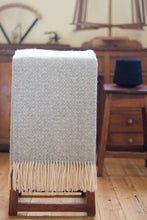 Load image into Gallery viewer, Sheep's Wool Throw, Beige Thorn
