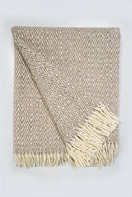 Load image into Gallery viewer, Sheep's Wool Throw, Beige Thorn
