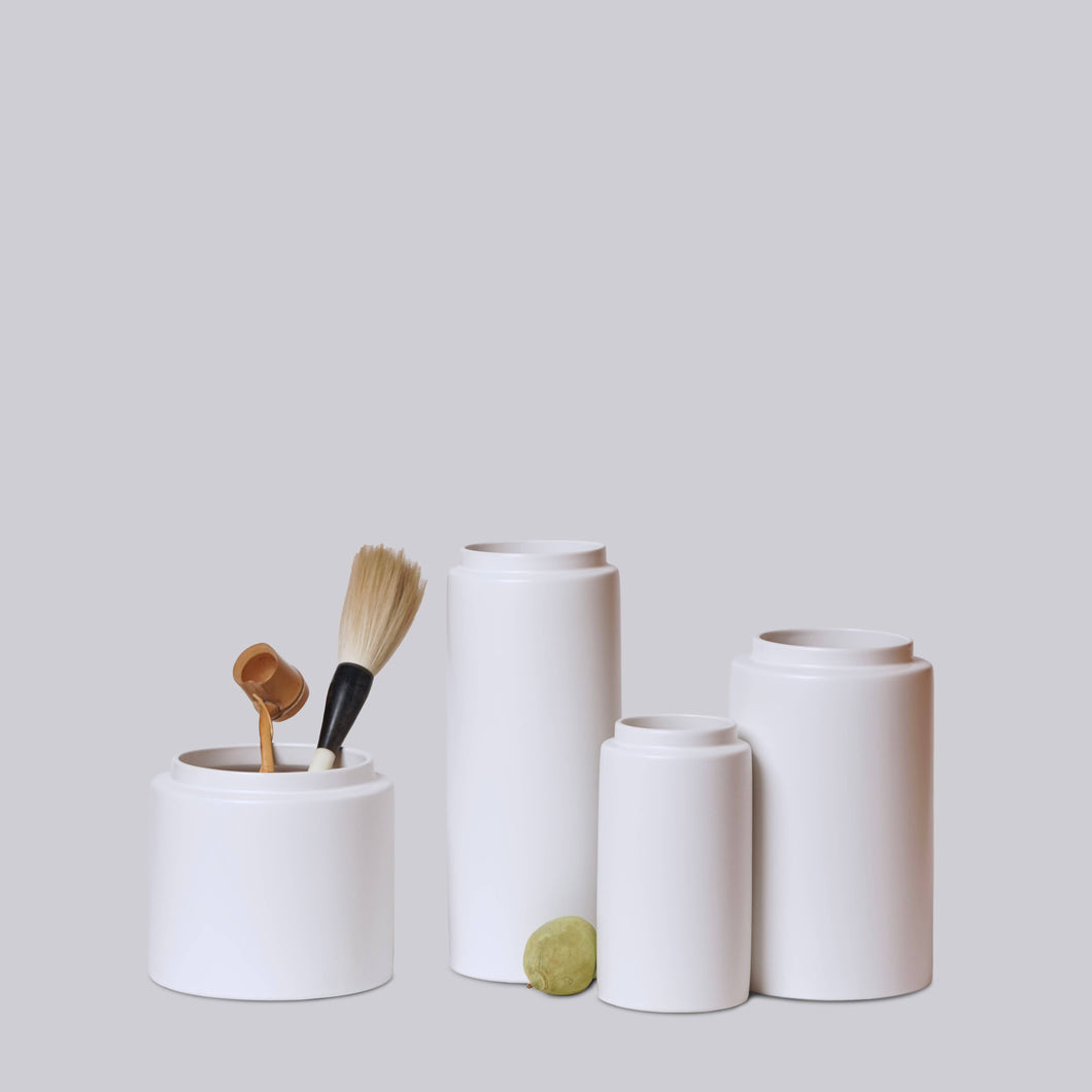 Agnes Small Semi-Matte Vase, White