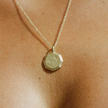 Load image into Gallery viewer, Loré Necklace
