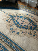 Load image into Gallery viewer, Vintage Turkish Rug - &quot;Liesl&quot;
