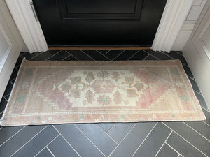 Vintage Turkish Rug - "Sunny"