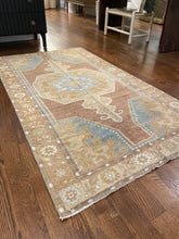 Load image into Gallery viewer, Vintage Turkish Rug - &quot;Zelda&quot;
