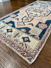 Load image into Gallery viewer, Vintage Turkish Rug - "Ophélia"

