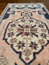 Load image into Gallery viewer, Vintage Turkish Rug - "Ophélia"
