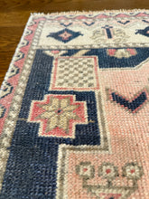 Load image into Gallery viewer, Vintage Turkish Rug - "Ophélia"
