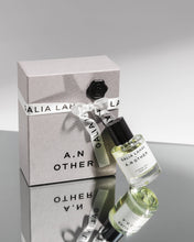 Load image into Gallery viewer, Citrine Veil (bergamot, lemon, jasmine, sandalwood, musk)
