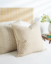 Load image into Gallery viewer, Palermo Pillow, Elm - 20&quot;
