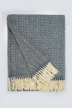 Load image into Gallery viewer, Sheep's Wool Throw, Beige Thorn
