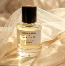 Load image into Gallery viewer, Citrine Veil (bergamot, lemon, jasmine, sandalwood, musk)
