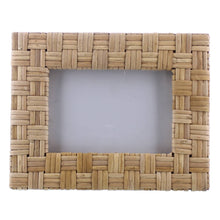 Load image into Gallery viewer, Cayman Rattan Frame, 4&quot; x 6&quot;
