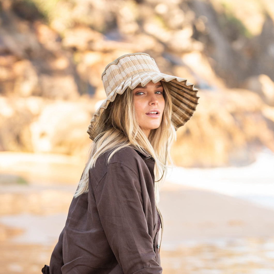 Maxi hat Clearance
