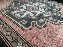 Load image into Gallery viewer, Vintage Turkish Rug - &quot;Janice&quot;
