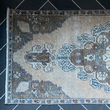 Load image into Gallery viewer, Vintage Turkish Rug - &quot;Turner&quot;
